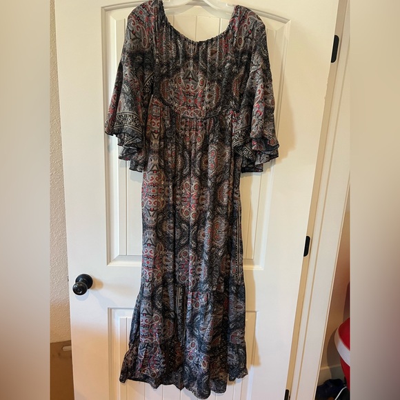Size medium/ large - Grey Paisley Tie Front Maxi Dress from Earthbound - Picture 2 of 8